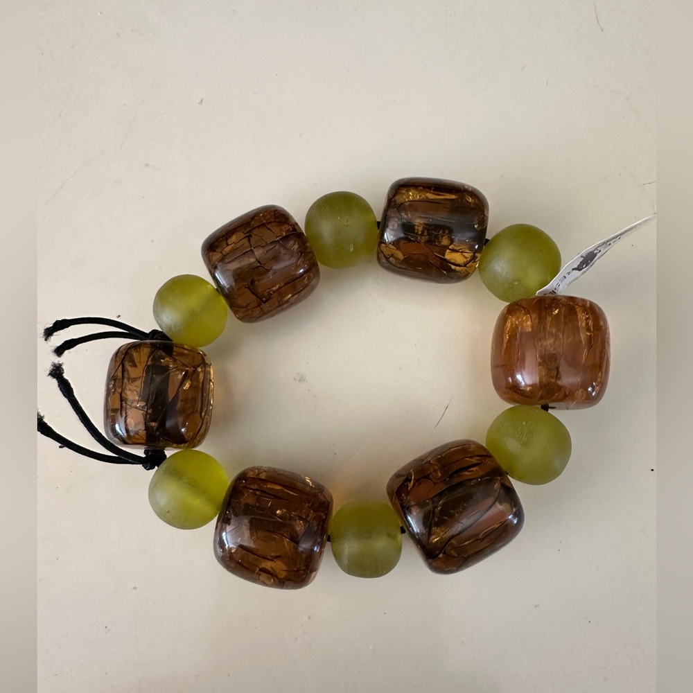 Free w/ purchase! Stretch Resin Bracelet Amber & Green beads - Picture 2 of 7
